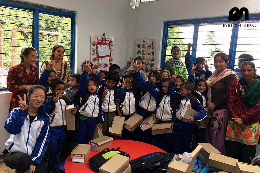 Helping children in school Social responsibilities of Eyes On Nepal