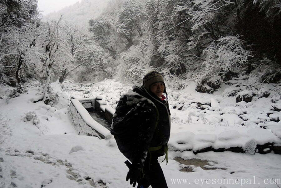 Snow in Banthanti during Ghorepani poon hill trek 4 days