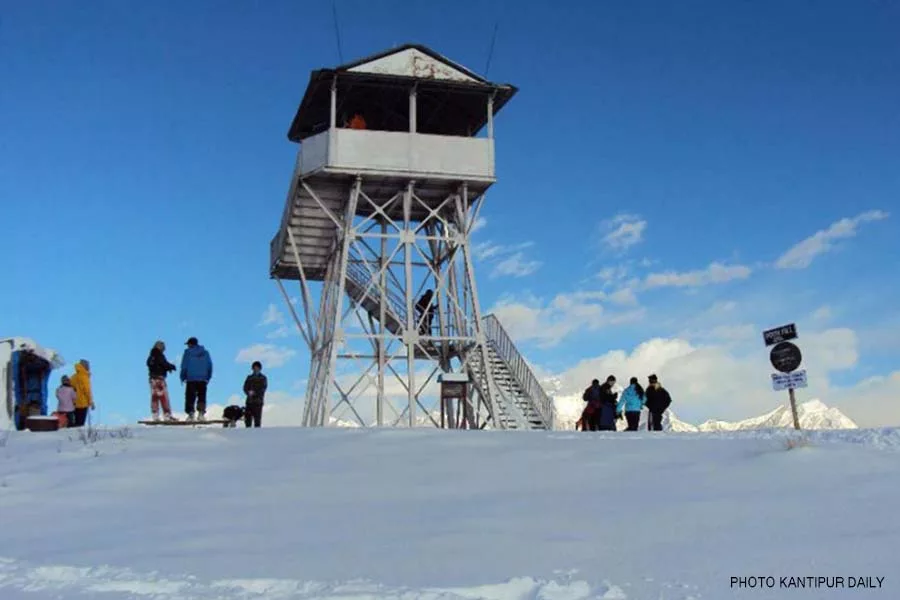 Snow fall in Poon hill view tower